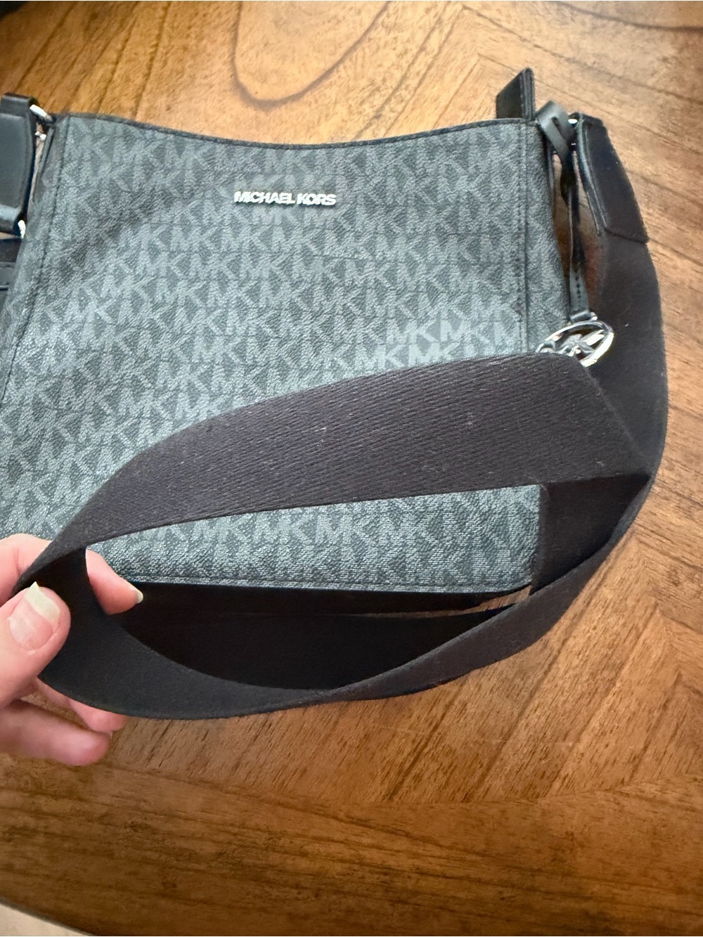 Michael Kors Black Signature MK Signature Crossbody Bag - Picture 6 of 8
